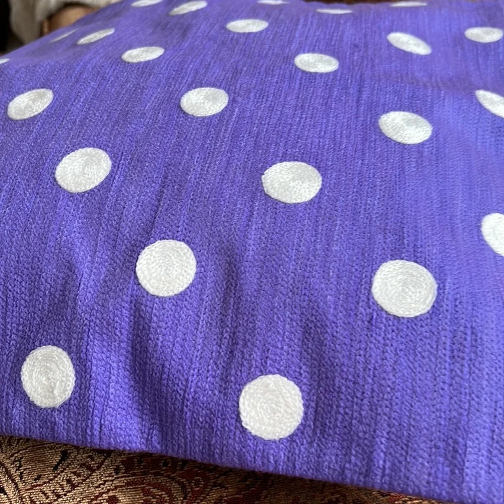 Pillow cover polka dot textured yarn purple and white New no tags 16x16”